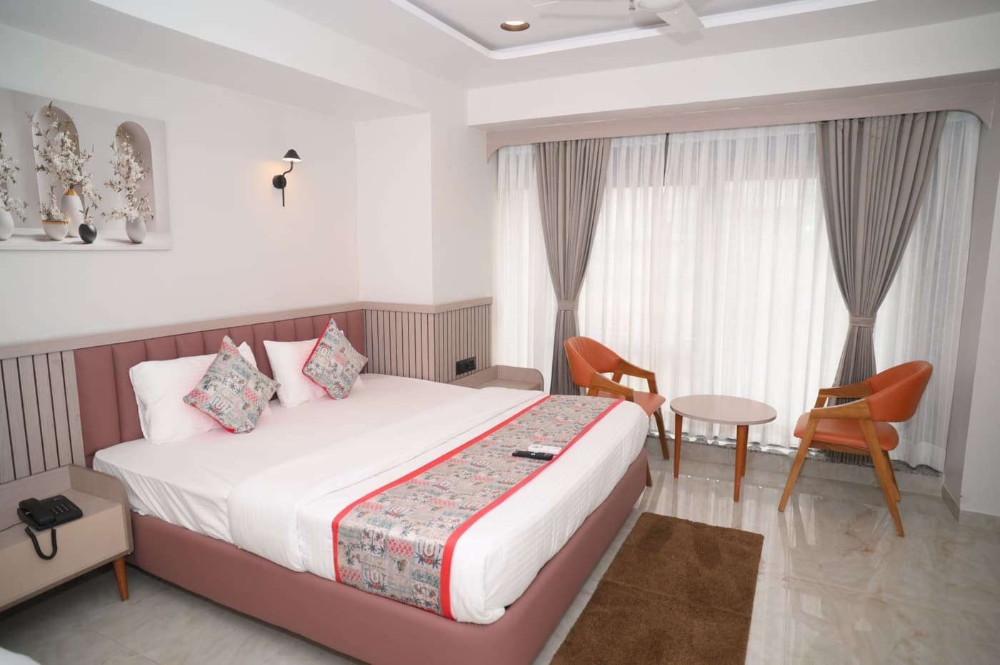 Hotel Hilton Inn: Freshly Renovated Rooms Now Open